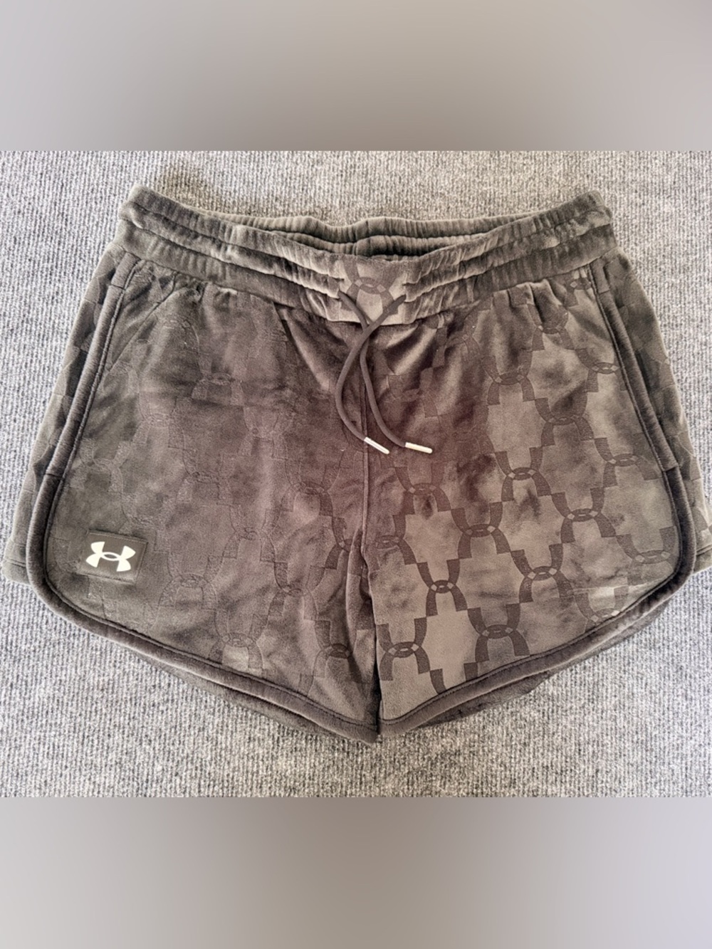 Under Armour Velour Chain Print Drawstring Shorts Women's M Black Rare